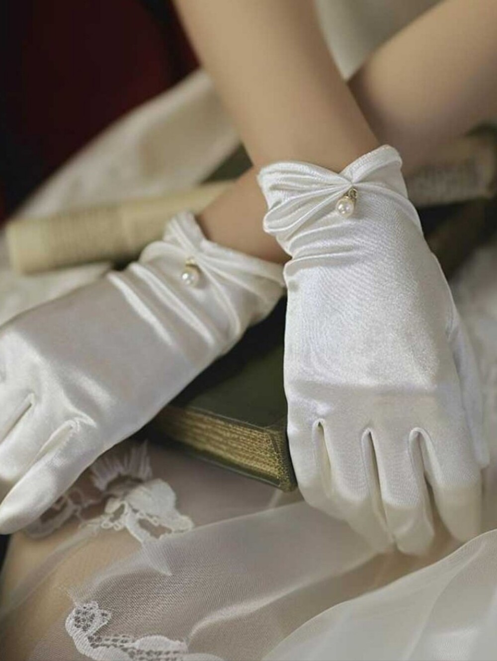 Wrist Length Pleat & Pearl Bridal Gloves